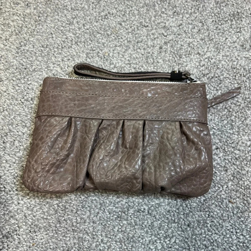 Simply Vera Vera Wang Wristlet Womens Taupe‎ Ruched Pleated Vegan Leather Bag